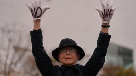 مباشر – مهلة ترامب بشأن هرمز تقترب من نهايتها: تصعيد متواصل.. والجبهة اللبنانية تزداد اشتعالًا