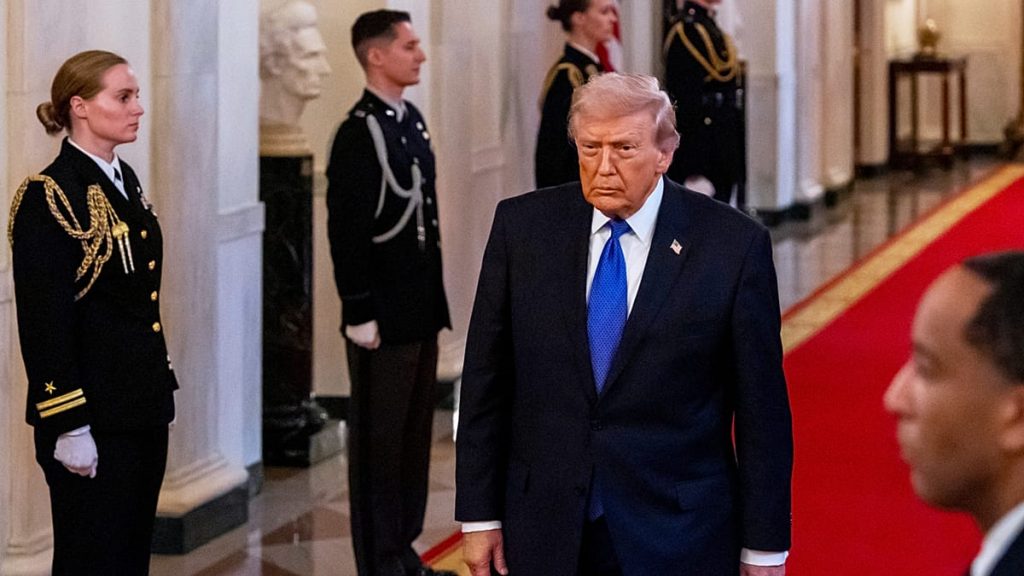 “حليف فظيع”.. ترامب يهدد إسبانيا بحظر تجاري بعد إغلاق مدريد قواعدها بوجه الحرب على إيران