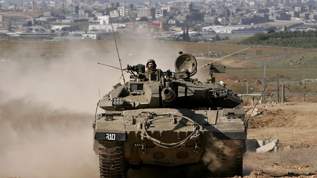 “قانون التجنيد” يشتعل في إسرائيل: عجز بـ15 ألف جندي والمعارضة تتهم حكومة نتنياهو بالتقصير