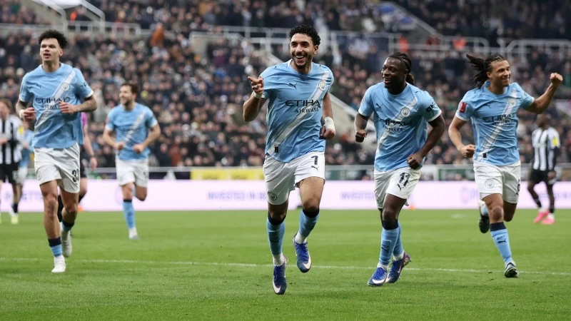 عمر مرموش يقود مانشستر سيتي لربع نهائي كأس إنجلترا بثنائية