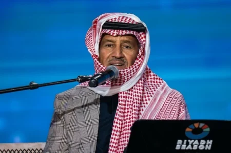 خالد عبد الرحمن: رفضت شيكاً مفتوحاً لبيع «بقايا جروح» – أخبار السعودية