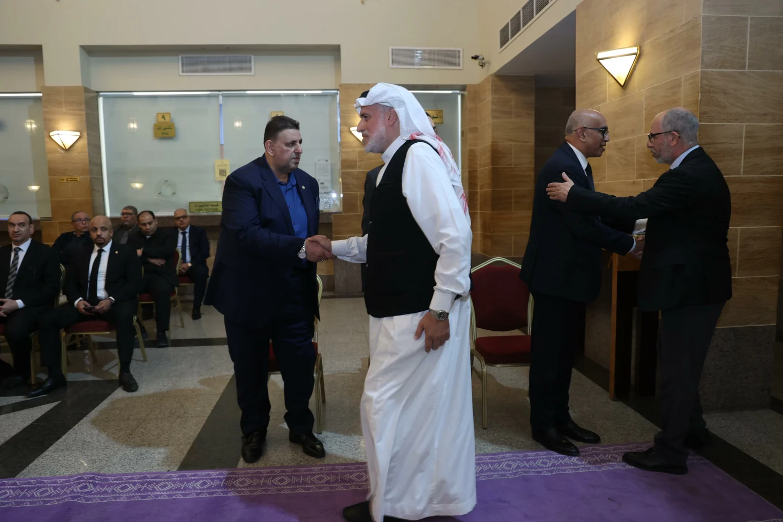 القنصل المصري يستقبل التعازي في وفاة والدته – أخبار السعودية