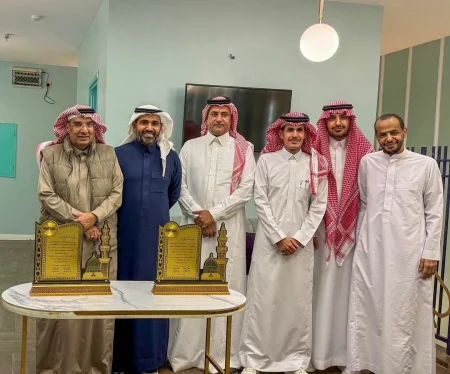 منسوبو مكتب «عكاظ» بالمدينة المنورة يكرّمون النجراني والمغامسي – أخبار السعودية