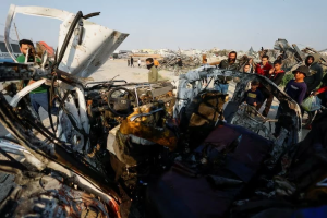 حرب إيران تهدد خطة ترمب لغزة.. «حماس» تحذر من التراجع عن الهدنة في هذه الحالة