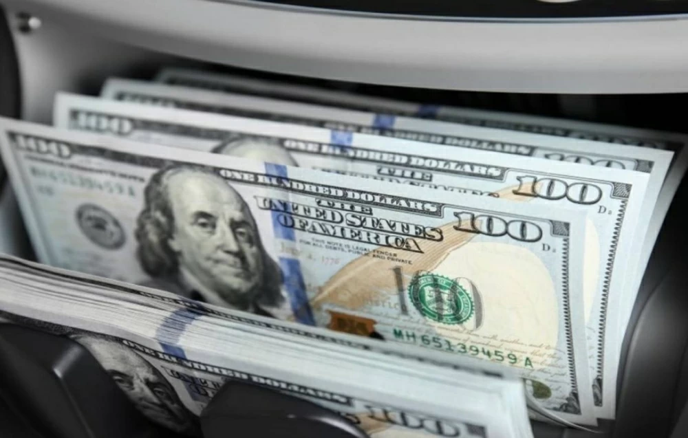 استفاد من ذعر الأسواق.. الدولار عند القمة ويقترب من أعلى مستوى – أخبار السعودية