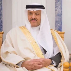 سلطان بن سلمان يواسي أسرة حجرة في وفاة فقيدها – أخبار السعودية