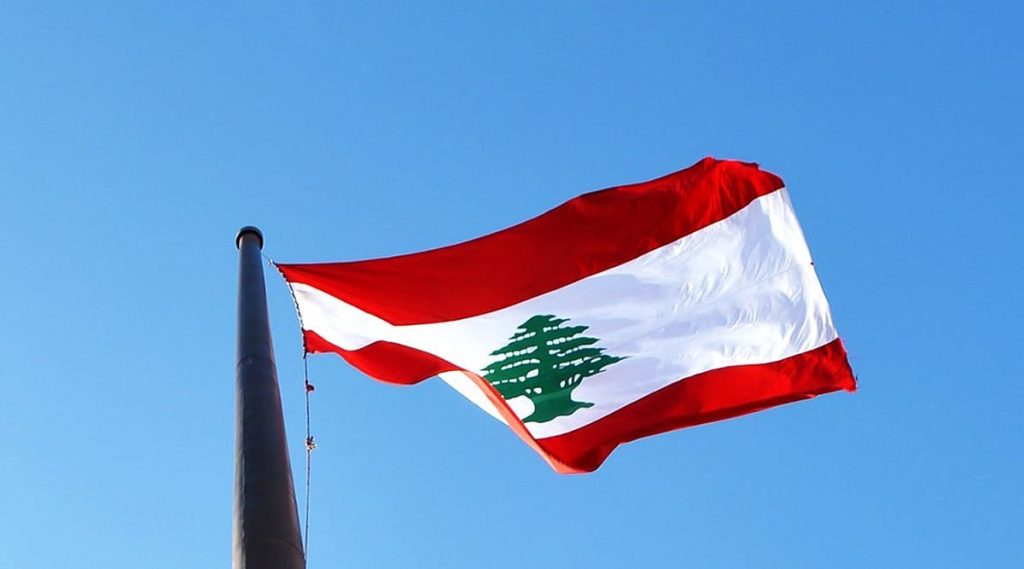 دبلوماسيون إيرانيون يغادرون لبنان بعد غارات إسرائيلية قرب السفارة