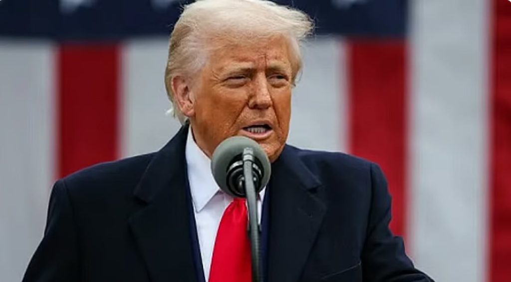 «ترامب»: نحقق تقدماً كبيراً ضد إيران وطهران تسعى لاتفاق