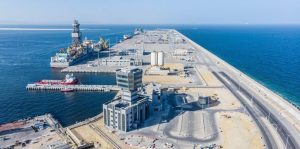 إيران تنفي تنفيذ أي هجوم عسكري على أراضي وموانئ سلطنة عمان