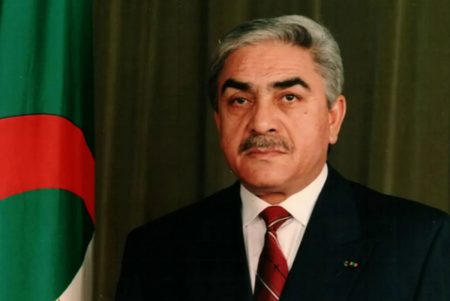 وفاة رئيس الجزائر الأسبق اليامين زروال