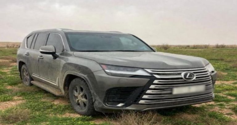 ضبط مواطن مخالف لدخوله بمركبته في الفياض والروضات بمحمية الملك عبدالعزيز الملكية