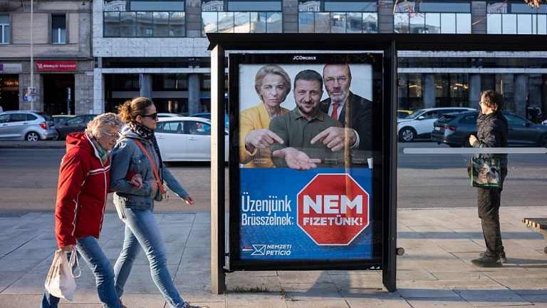 المجر تحبس أنفاسها: انطلاق التصويت في بودابست وأوربان يواجه أكبر تحدٍ في مسيرته منذ 16 عاماً