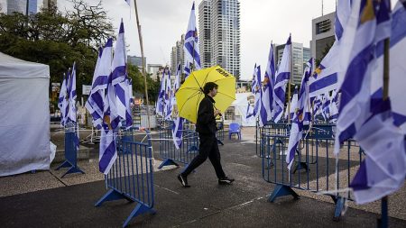 استطلاع إسرائيلي: تأييد واسع للحرب ضد حزب الله في المجتمع اليهودي ورفض صريح من عرب 48