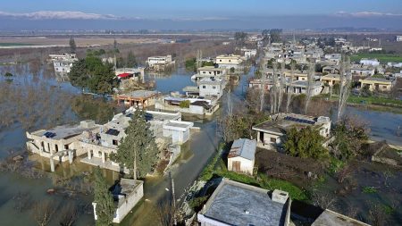 عاصفة مطرية تضرب حمص وتُغرق أحياءها وتشل حركة المرور