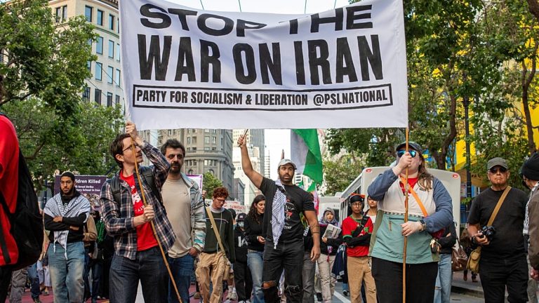 صورة إسرائيل تتدهور في الولايات المتحدة: 60% من الأمريكيين يحملون نظرة سلبية تجاه تل أبيب