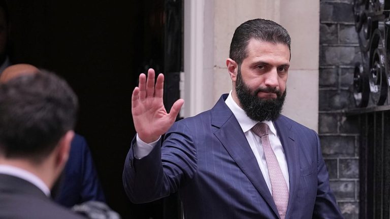 أحمد الشرع: كنا قريبين من التطبيع مع إسرائيل.. لكن تل أبيب تراجعت في “اللحظة الأخيرة”