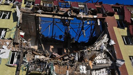 فيديو. غارة روسية على أوديسا تقتل 3 بينهم طفل