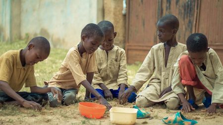 273 مليون طفل بلا تعليم.. اليونسكو تحذّر: الأطفال هم الأكثر تضرراً من الأزمات