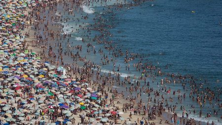 البرازيل: سائح بريطاني يتعرض لعملية احتيال ويدفع 1,500 جنيه إسترليني مقابل “كباب”