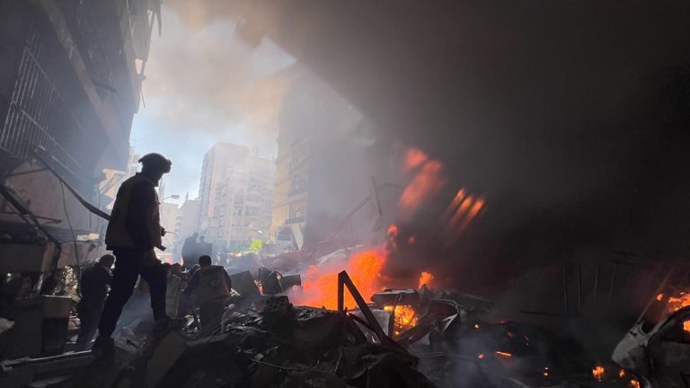 تصعيد مفتوح في لبنان: إسرائيل تؤكد استمرار العمليات وكاتس يتوعد.. وترقب لرد إيراني محتمل