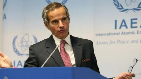 تحذيرات غروسي من كارثة إثر ضرب محطة بوشهر النووية