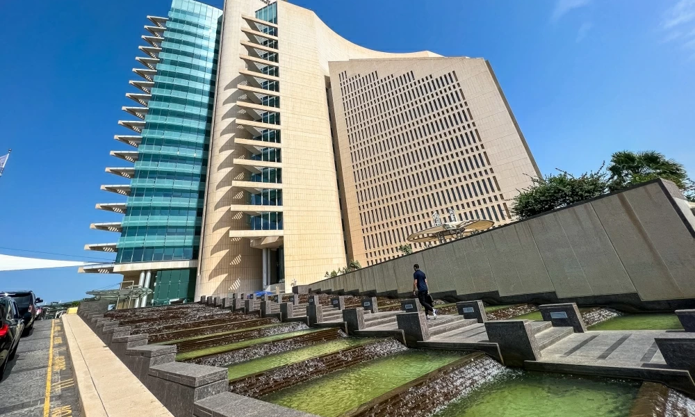 تفاصيل حريق مجمع القطاع النفطي بالكويت إثر هجوم بمسيّرات