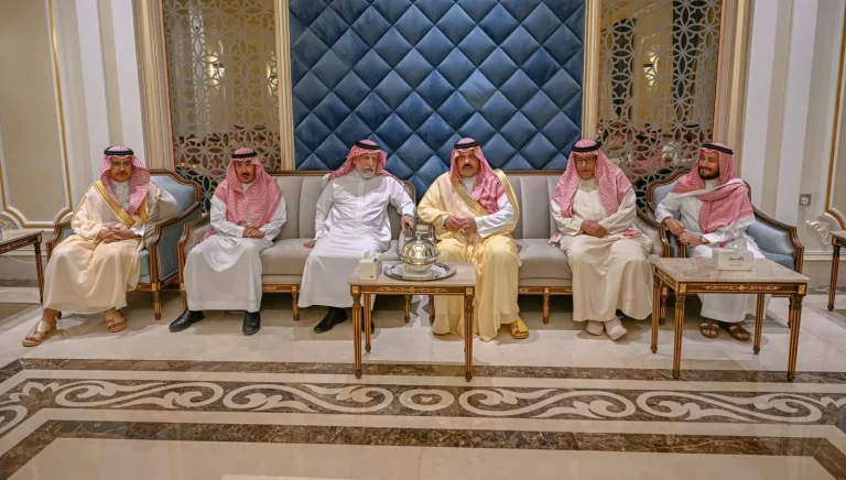 أمير حائل ونائبه يقدّمان واجب العزاء لأسرة الرخيص – أخبار السعودية