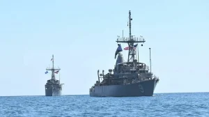 كاسحات ألغام أمريكية تتجه للشرق الأوسط لتأمين مضيق هرمز