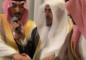 محمد عبده يهدي نجله بدر أغنية “احتري” بمناسبة زواجه
