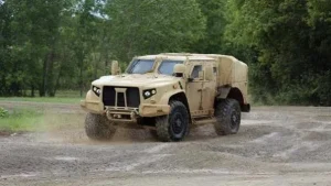 ترمب يوجه شركات السيارات الأمريكية نحو تصنيع السلاح