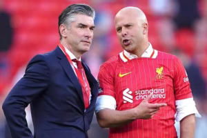 تفاصيل مفاوضات ريتشارد هيوز لمنصب المدير الرياضي بالهلال