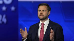 نائب الرئيس الأمريكي: الإيرانيون يعدون بفتح مضيق هرمز