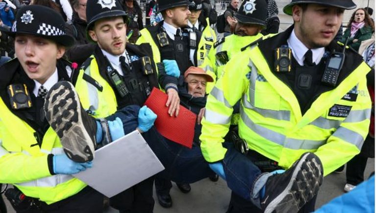 الشرطة البريطانية تعتقل 212 شخصا خلال احتجاج على حظر حركة «فلسطين أكشن»