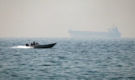 محلل سياسي: القوات البحرية الأمريكية المنوطة بحصار إيران تكرار لسيناريو فنزويلا
