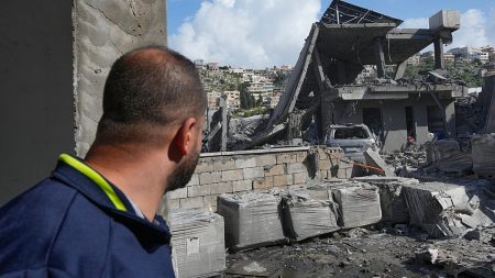 يوم دام في جنوب لبنان.. إسرائيل تعلن رأس الناقورة منطقة عسكرية مغلقة وحزب الله يصعد عملياته
