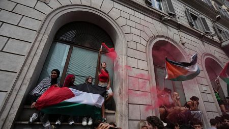 نحو مستقبل آمن.. روما تستقبل 72 طالبا من غزة لاستكمال دراستهم في إيطاليا وسان مارينو