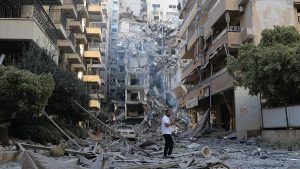 فيديو. لبنان: سكان صور يزيلون الركام بعد غارات إسرائيلية