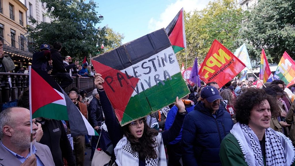 بتهمة “تمجيد الإرهاب”.. فرنسا تلاحق ناشطاً على خلفية تظاهرات مؤيدة لفلسطين