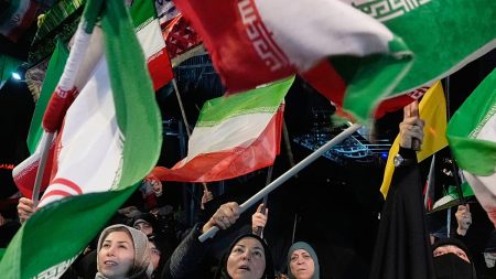 تحركات باكستانية مكثّفة نحو بكين وطهران.. هل تدخل مفاوضات إيران وواشنطن مرحلة حاسمة؟