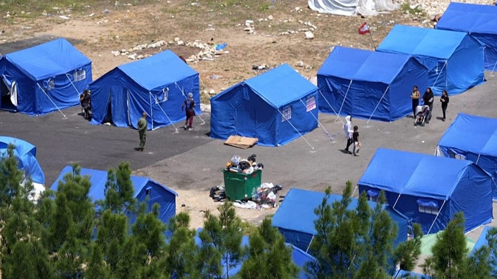 فيديو. لبنان يفتتح مخيما على الواجهة البحرية في بيروت لنازحي غارات إسرائيلية شردت 1 مليون