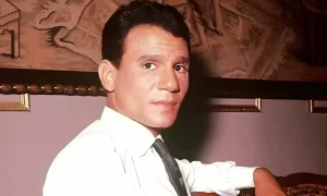 مسرحية عن عبد الحليم حافظ: تفاصيل عودة العندليب للمسرح