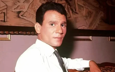 «العندليب» يعود إلى المسرح.. ما القصة؟ – أخبار السعودية