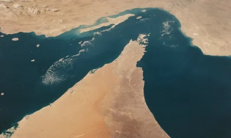إيران تستخدم مضيق هرمز كورقة ضغط سياسية واقتصادية