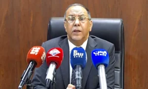 وزير الصناعة اليمني لـ«عكاظ»: القرارات الحكومية تضع مصلحة المواطنين أولاً