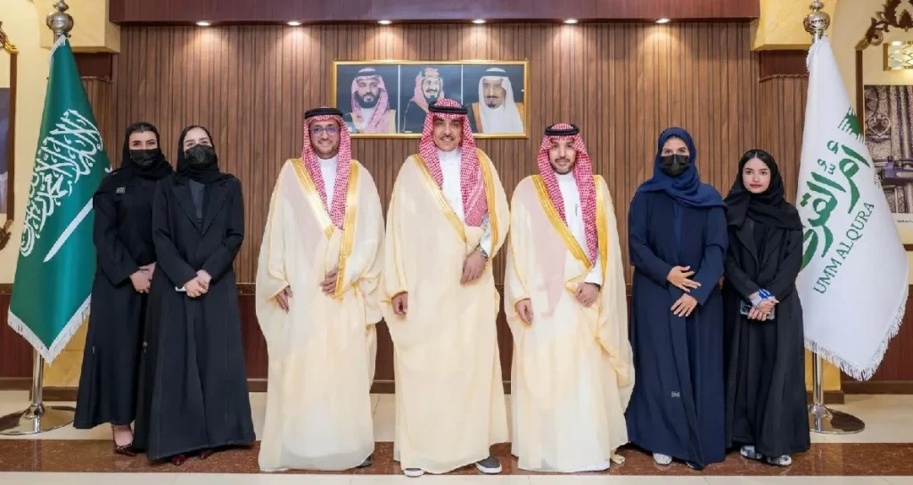 وزير الإعلام يزور جريدة أم القرى ومقار منظومة الإعلام بالمشاعر المقدسة وعدداً من الجهات الأمنية – أخبار السعودية