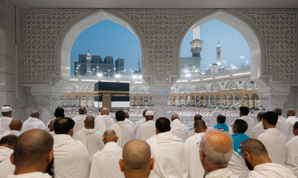 مكة المكرمة في موسم الحج: ملتقى لغات وثقافات العالم