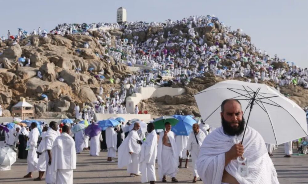 وزارة الحج والعمرة تدعو للبقاء بمخيمات عرفات لسلامة الحجاج