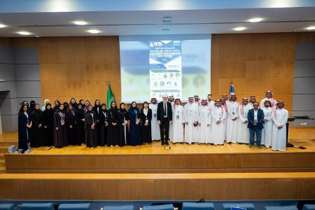 ندوة صحية تؤكد الحاجة لتسريع بناء مراكز الأبحاث السريرية بالمملكة