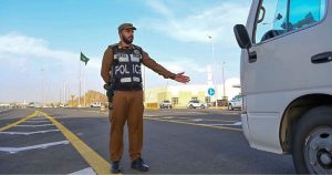 «الداخلية» تصدر قرارات إدارية بحق 8 مخالفين لأنظمة وتعليمات الحج لنقلهم 18 مخالفًا