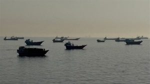 «تسنيم»: البحرية الأمريكية تطلب من السفن الإيرانية عدم تجاوز خط الحصار